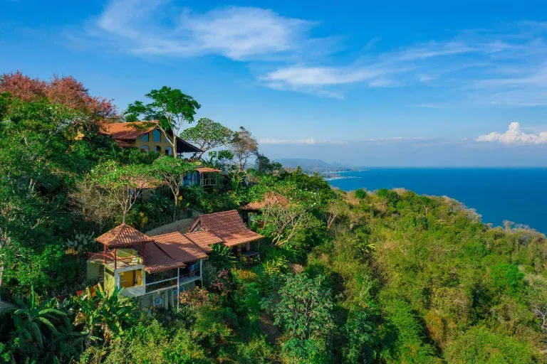 Anamaya yoga resort ocean view infinity pool Montezuma Costa Rica