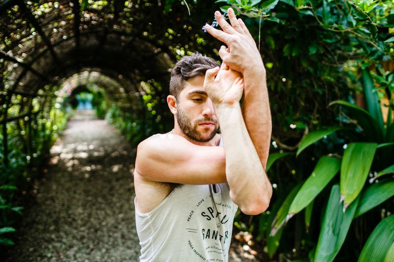 6 reasons why more men should practice yoga 