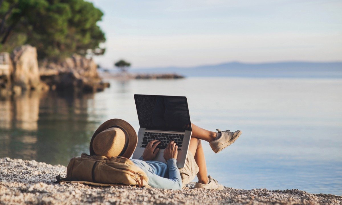 Work Remotely While Traveling