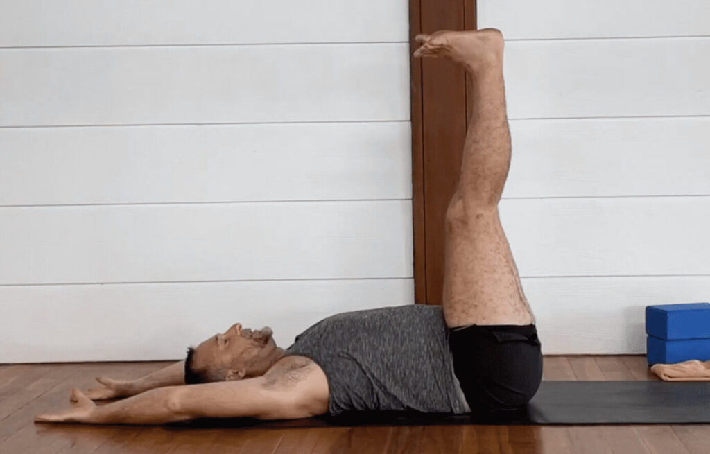 how to stretch properly | Yogi Aaron | supta dandasana